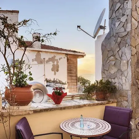 Old Stone House * La Canée